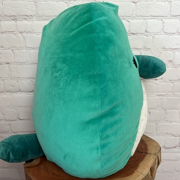 Selassi the Platypus Green Squishmallow - Picture 7 of 11